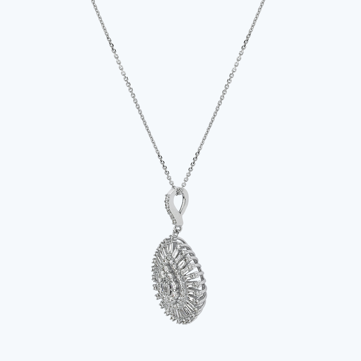 0.52 Karat Pırlanta Baget Taşlı Damla Kolye