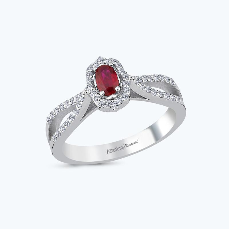 Yakut Kolları Taşlı Oval Yüzük