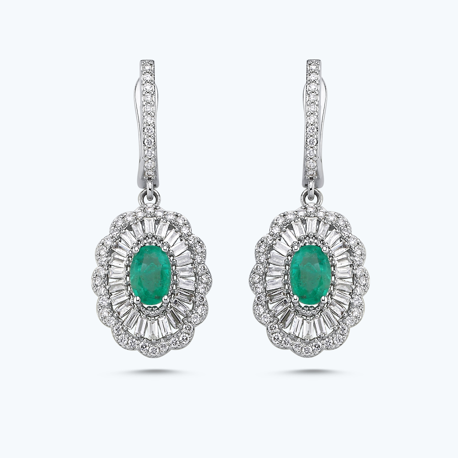 Pırlanta Zümrüt Oval Küpe