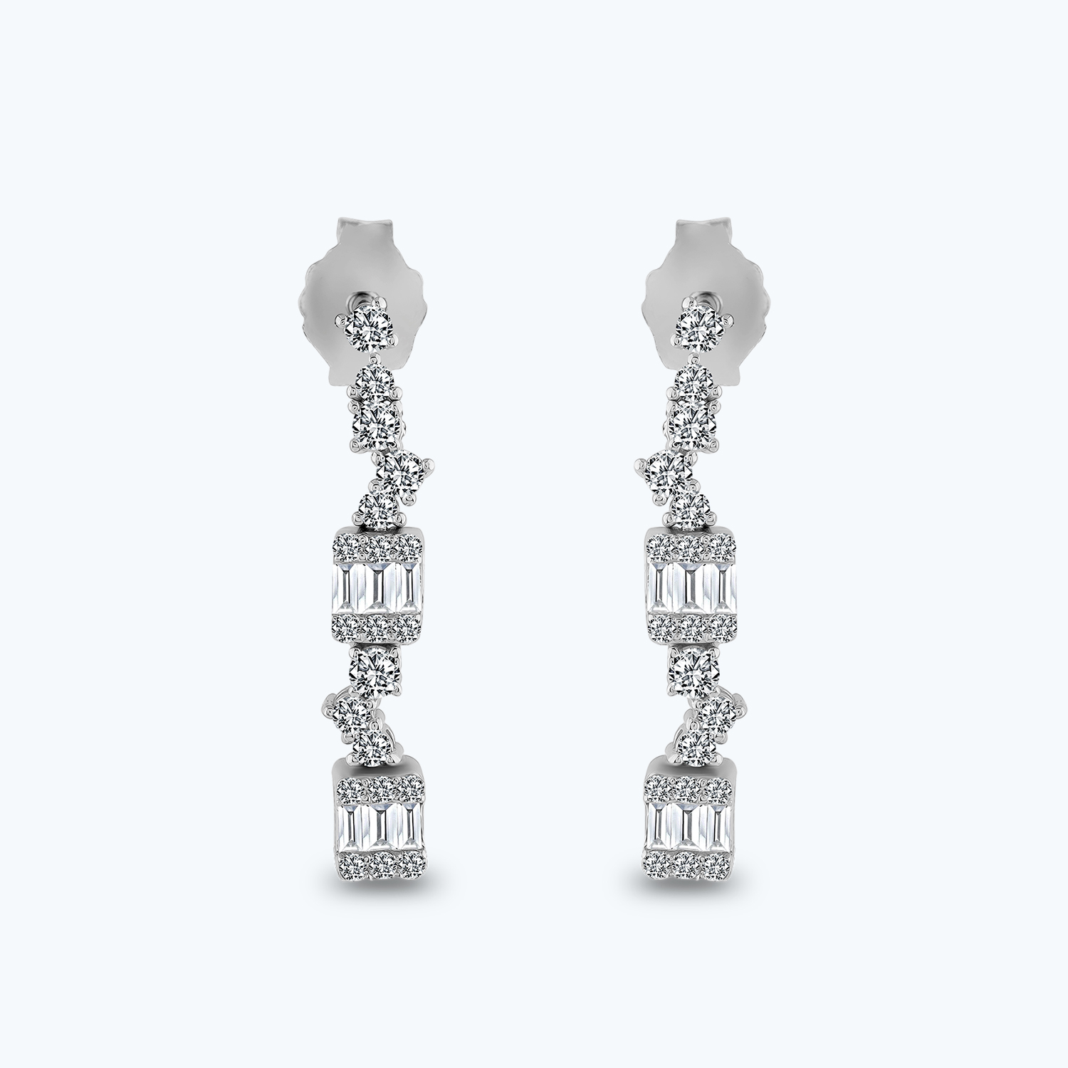 Pırlanta Baget Taşlı Küpe