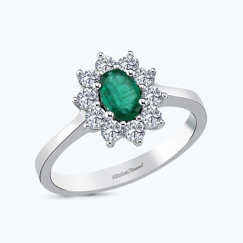 Pırlanta Zümrüt Oval Yüzük