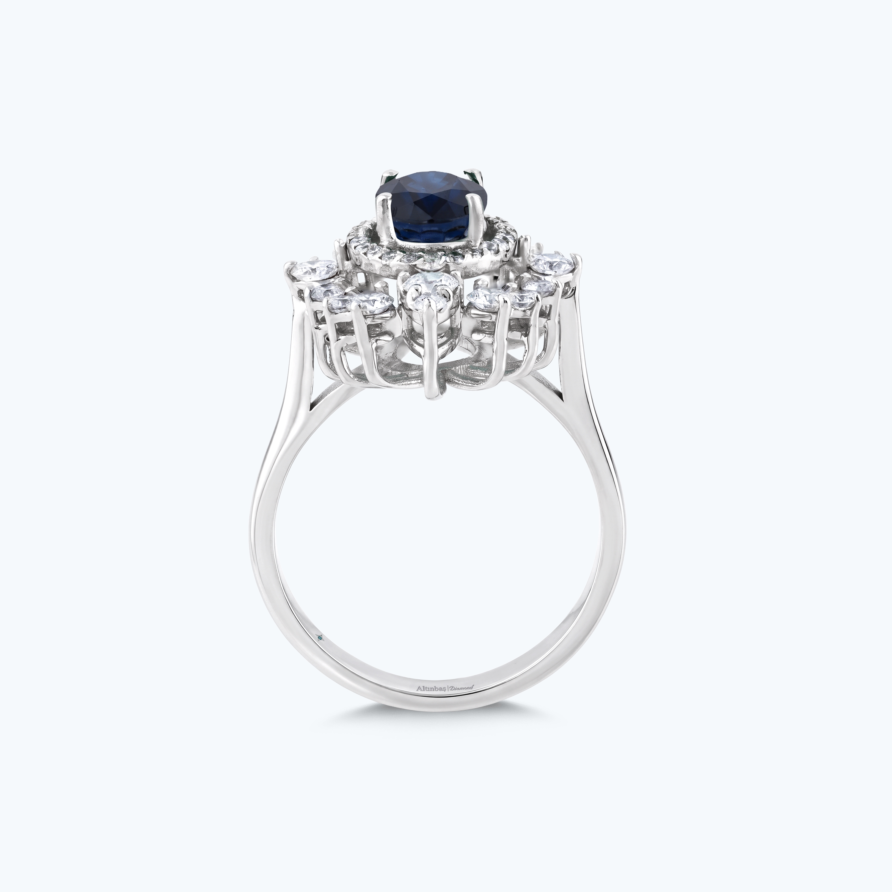 0.91 Karat Pırlanta Safir Oval Yüzük