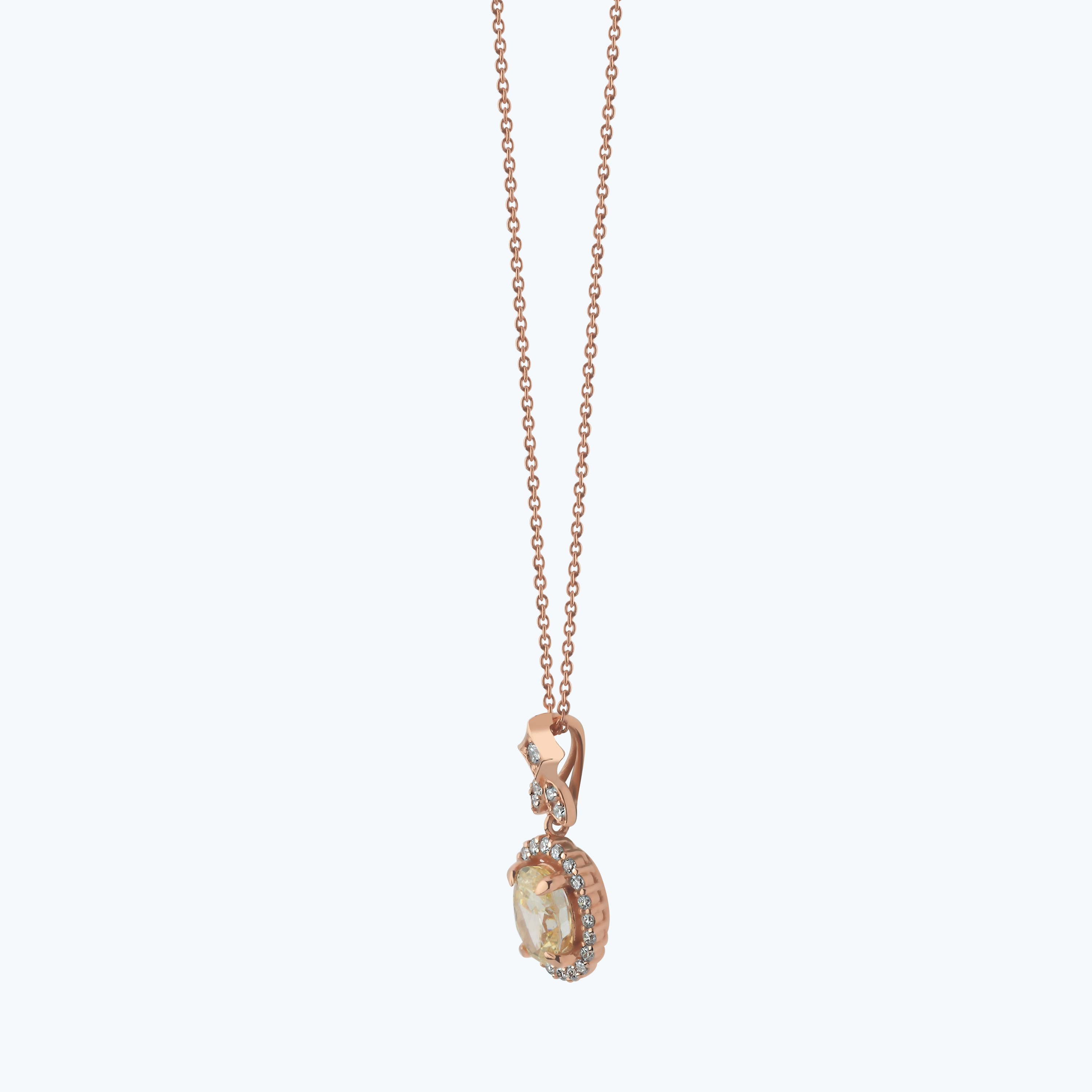 0.22 Karat Pırlanta Topaz Oval Kolye