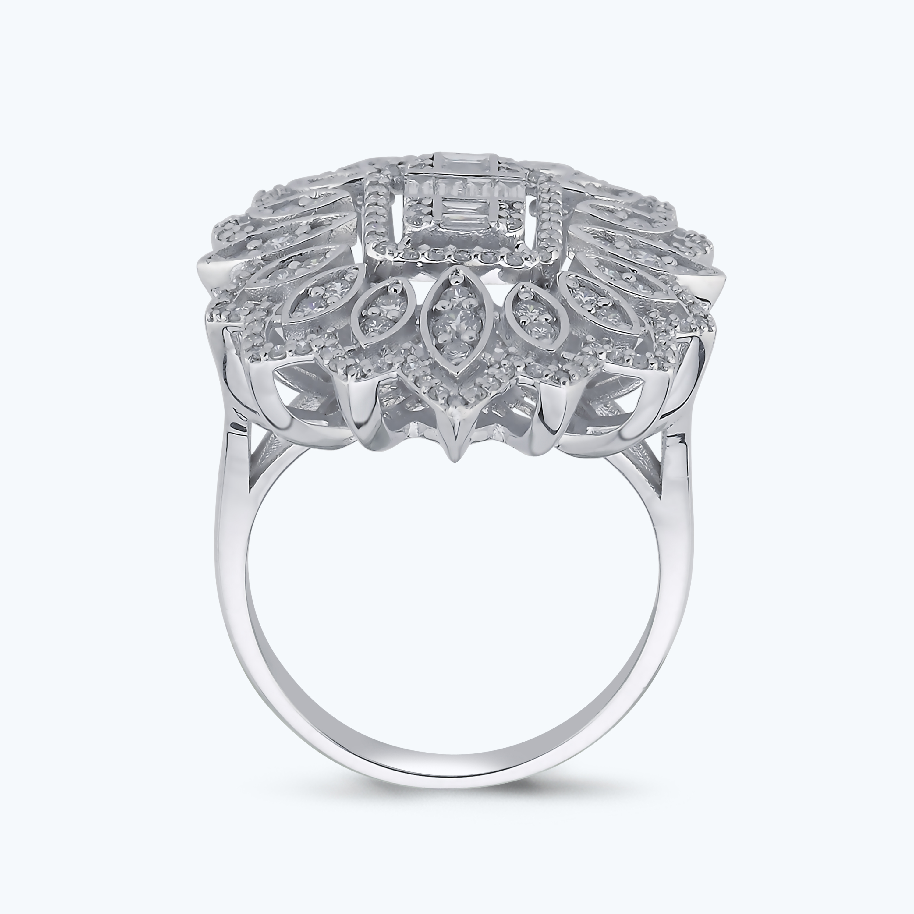 0.99 Karat Pırlanta Baget Taşlı Çiçek Yüzük