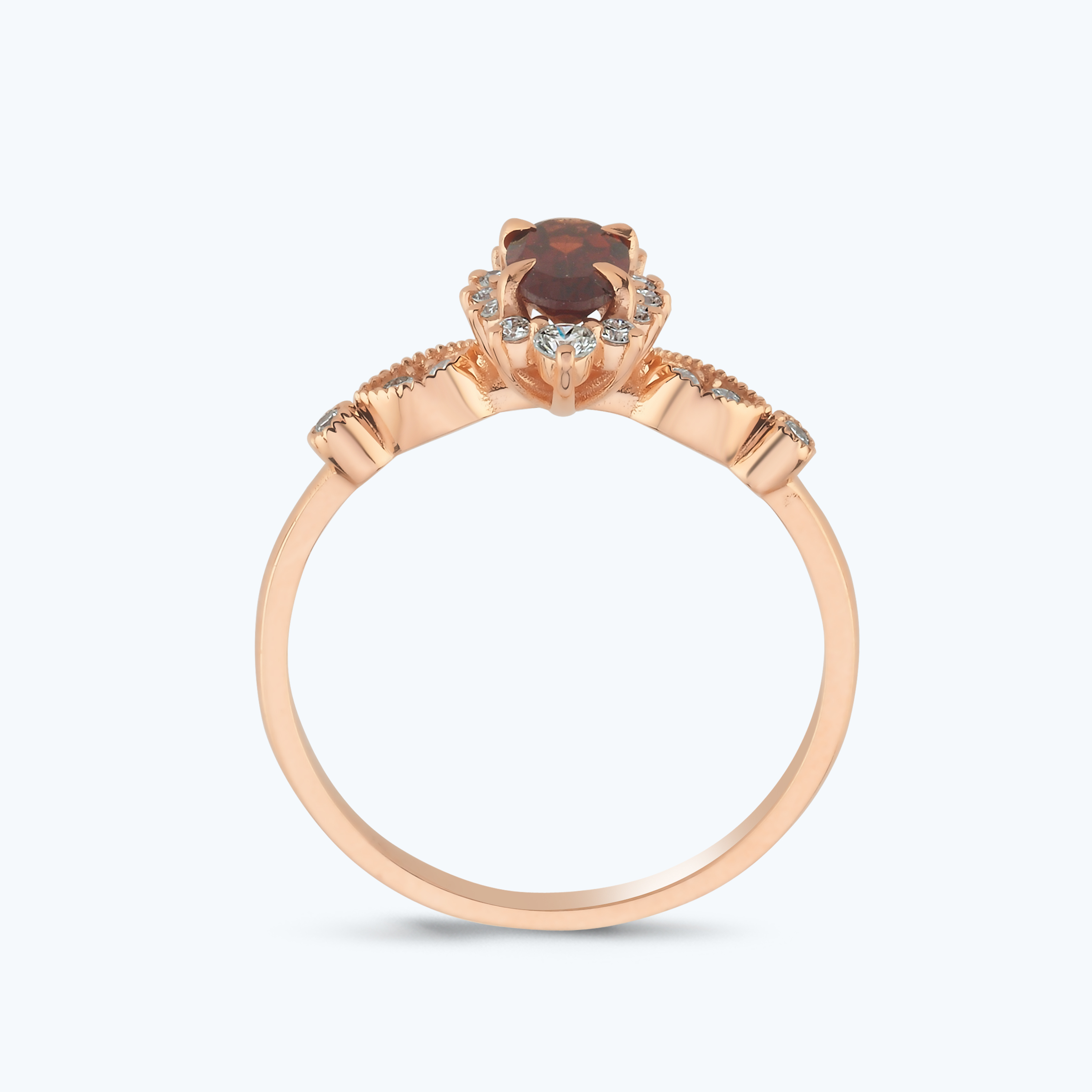 0.20 Karat Pırlanta Garnet Taşlı Oval Yüzük
