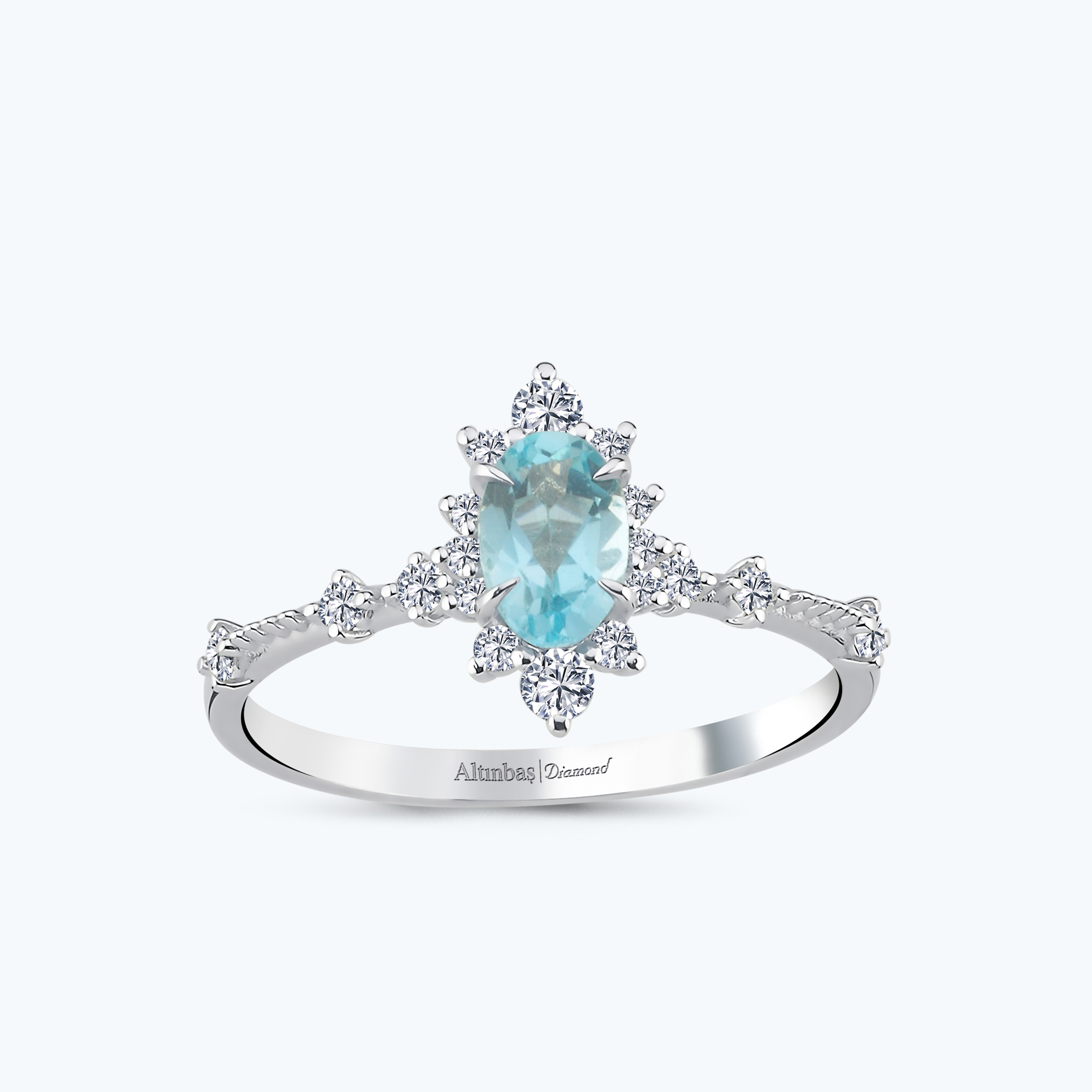 0.20 Karat Pırlanta Tanzanit Taşlı Oval Yüzük