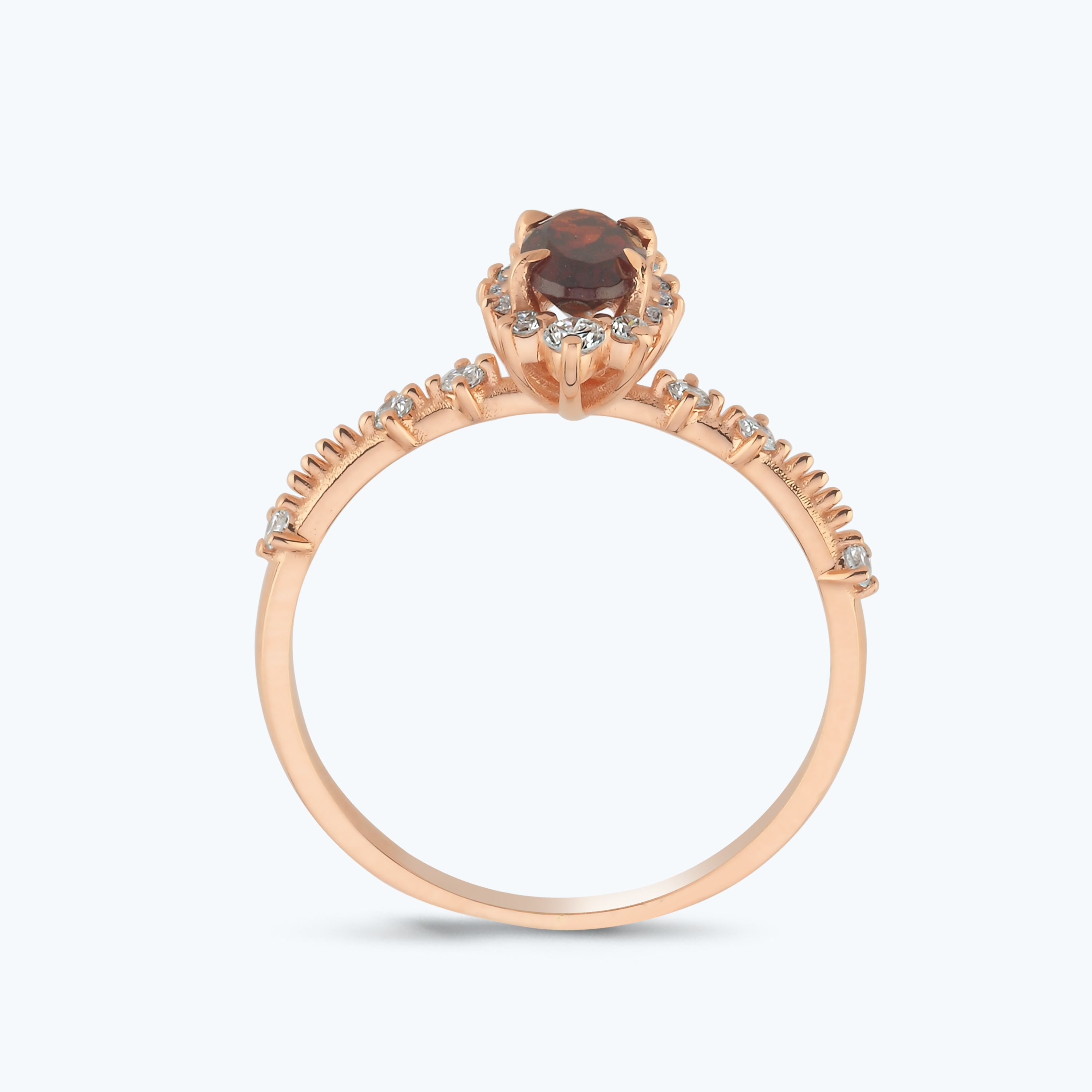 0.20 Karat Pırlanta Garnet Taşlı Oval Yüzük