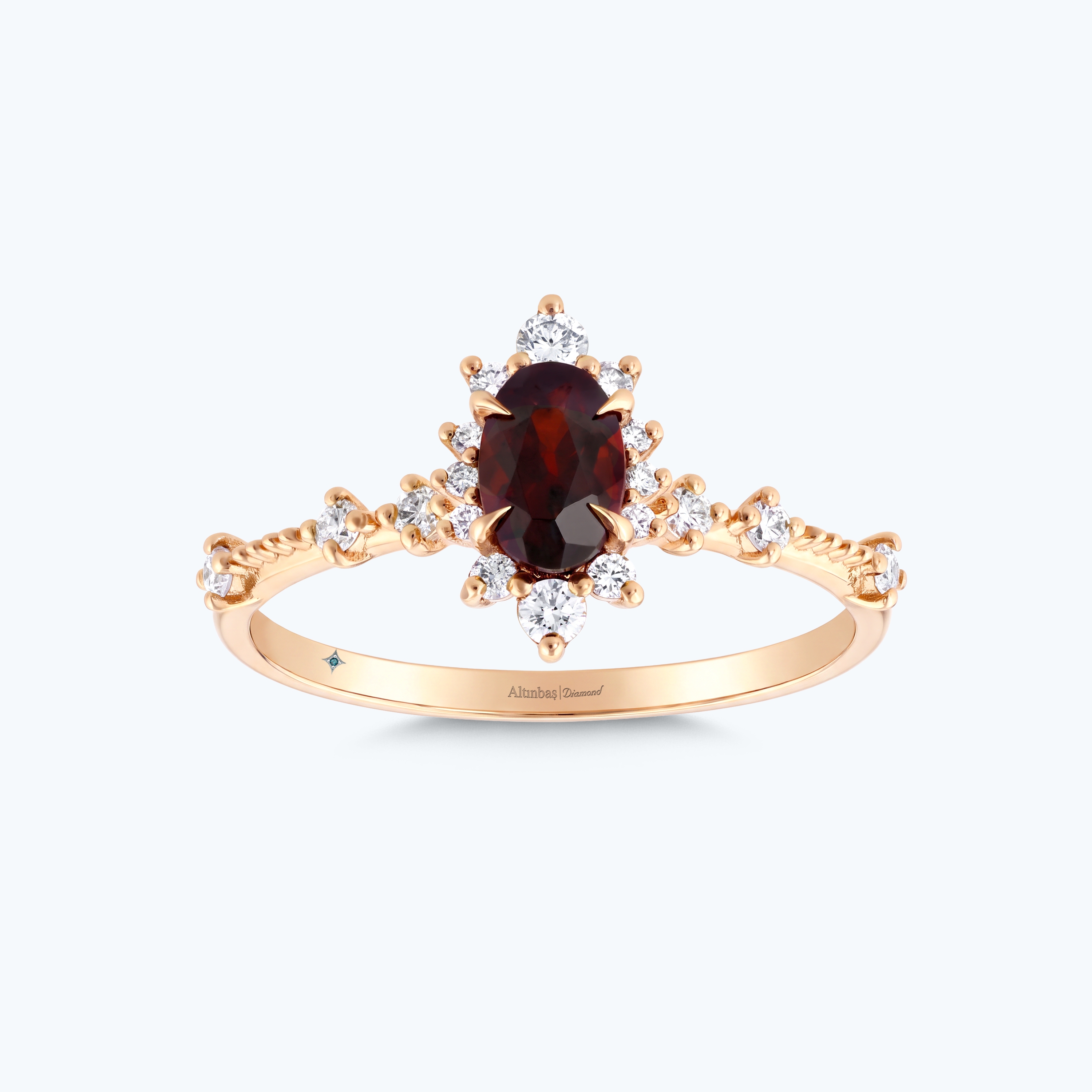 0.23 Karat Pırlanta Rhodolite Taşlı Oval Yüzük