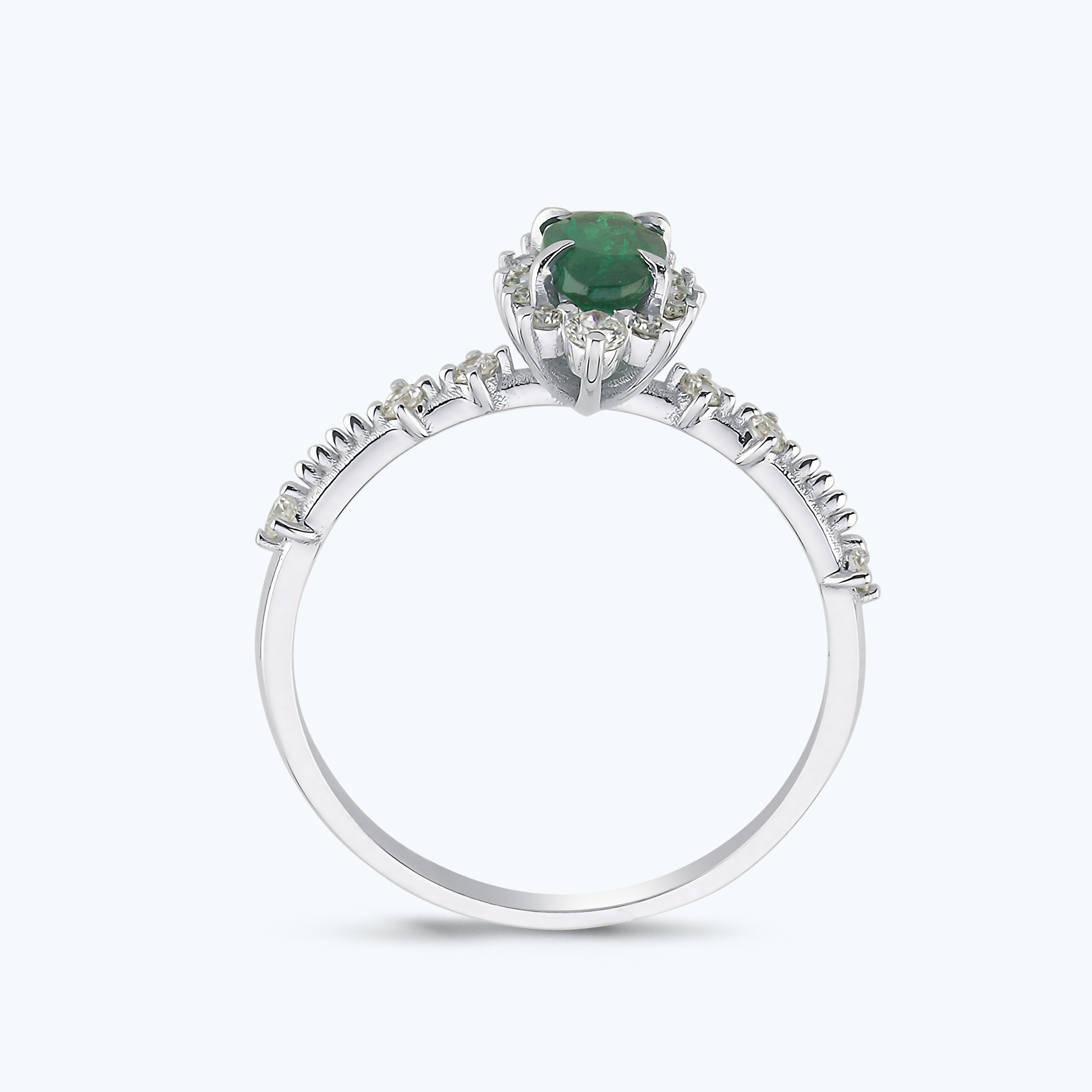 0.20 Karat Pırlanta Tsavorit Taşlı Oval Yüzük