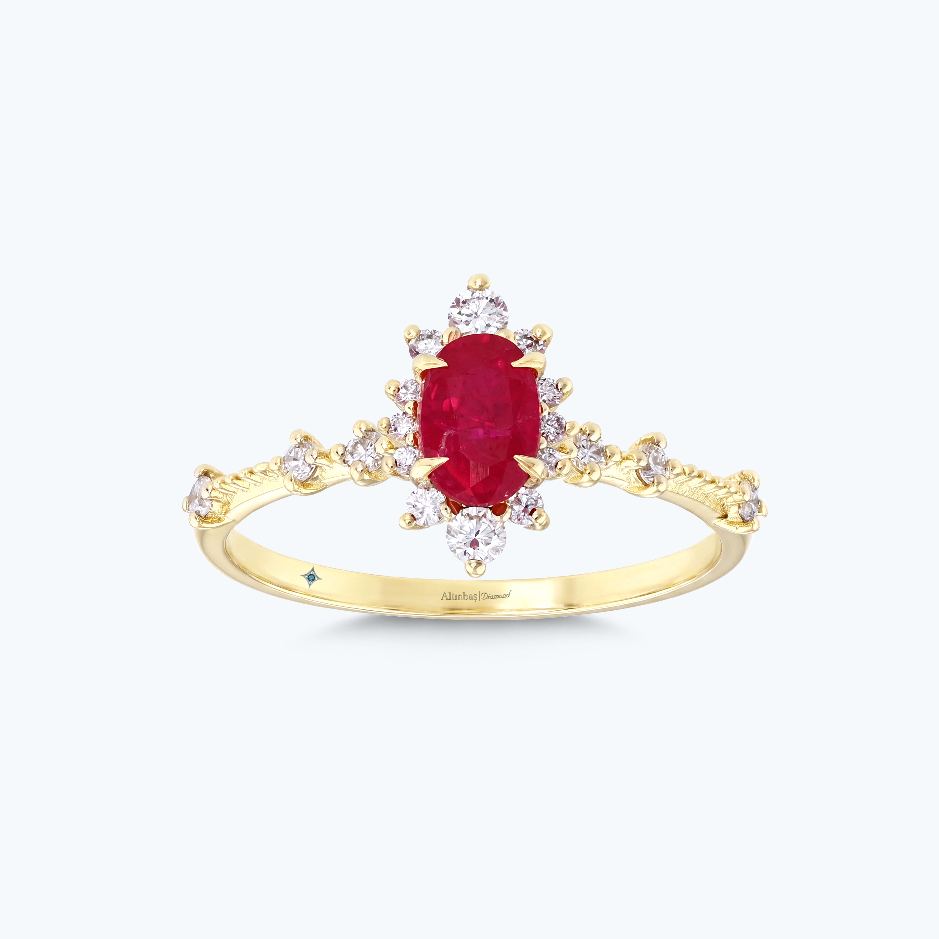 0.23 Karat Pırlanta Yakut Oval Yüzük
