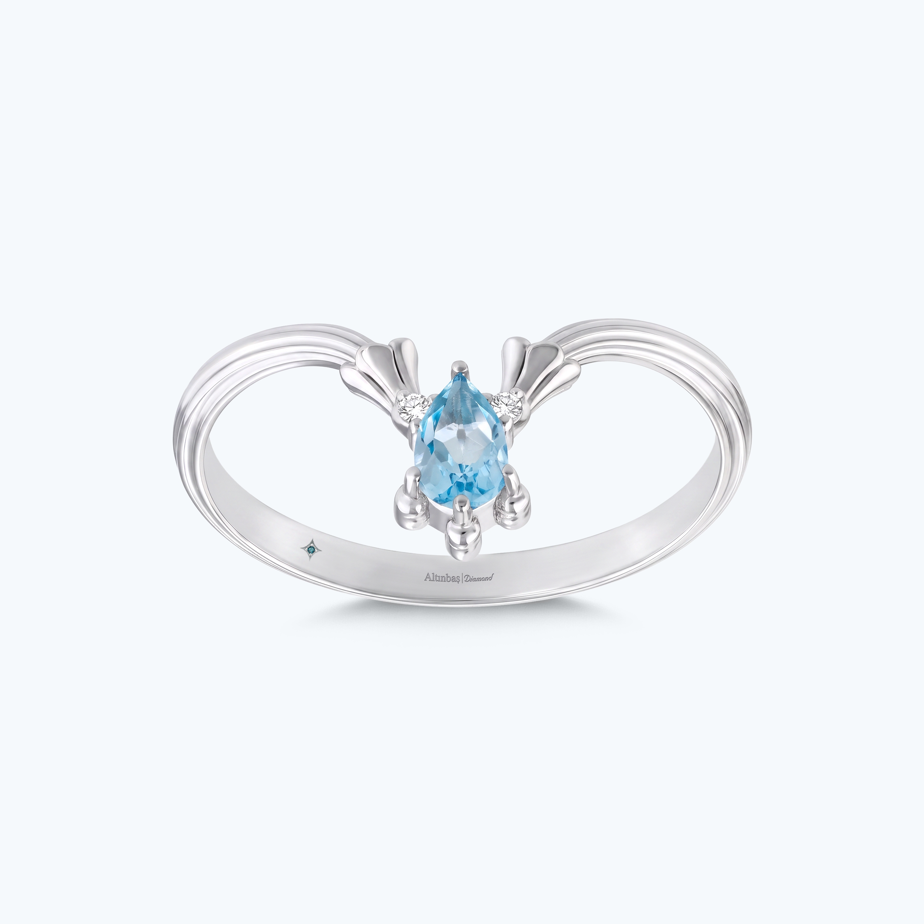 0.01 Karat Pırlanta Mavi Topaz Damla Yüzük