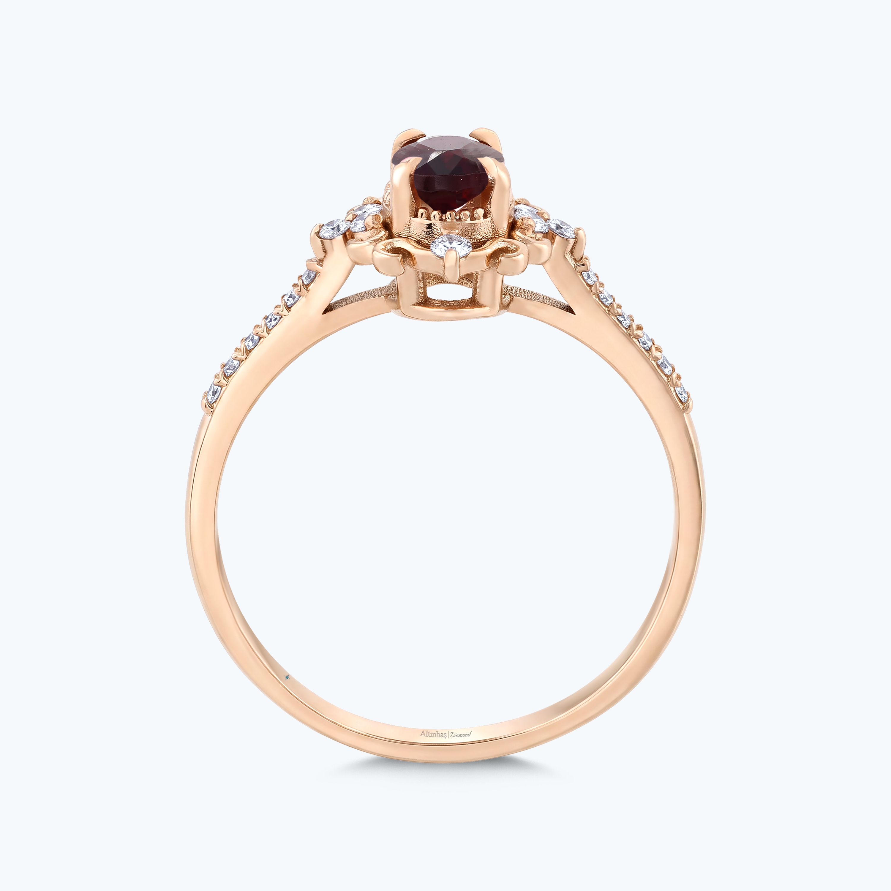 0.16 Karat Pırlanta Rhodolite Taşlı Oval Yüzük