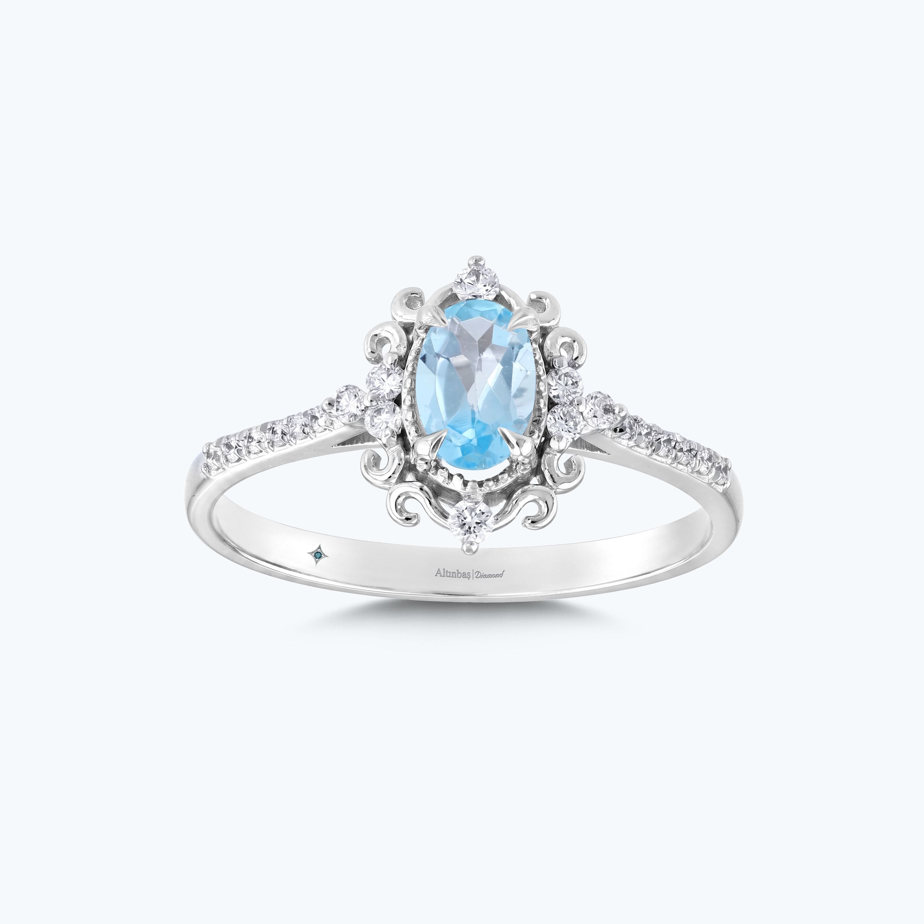 0.16 Karat Pırlanta Mavi Topaz Oval Yüzük