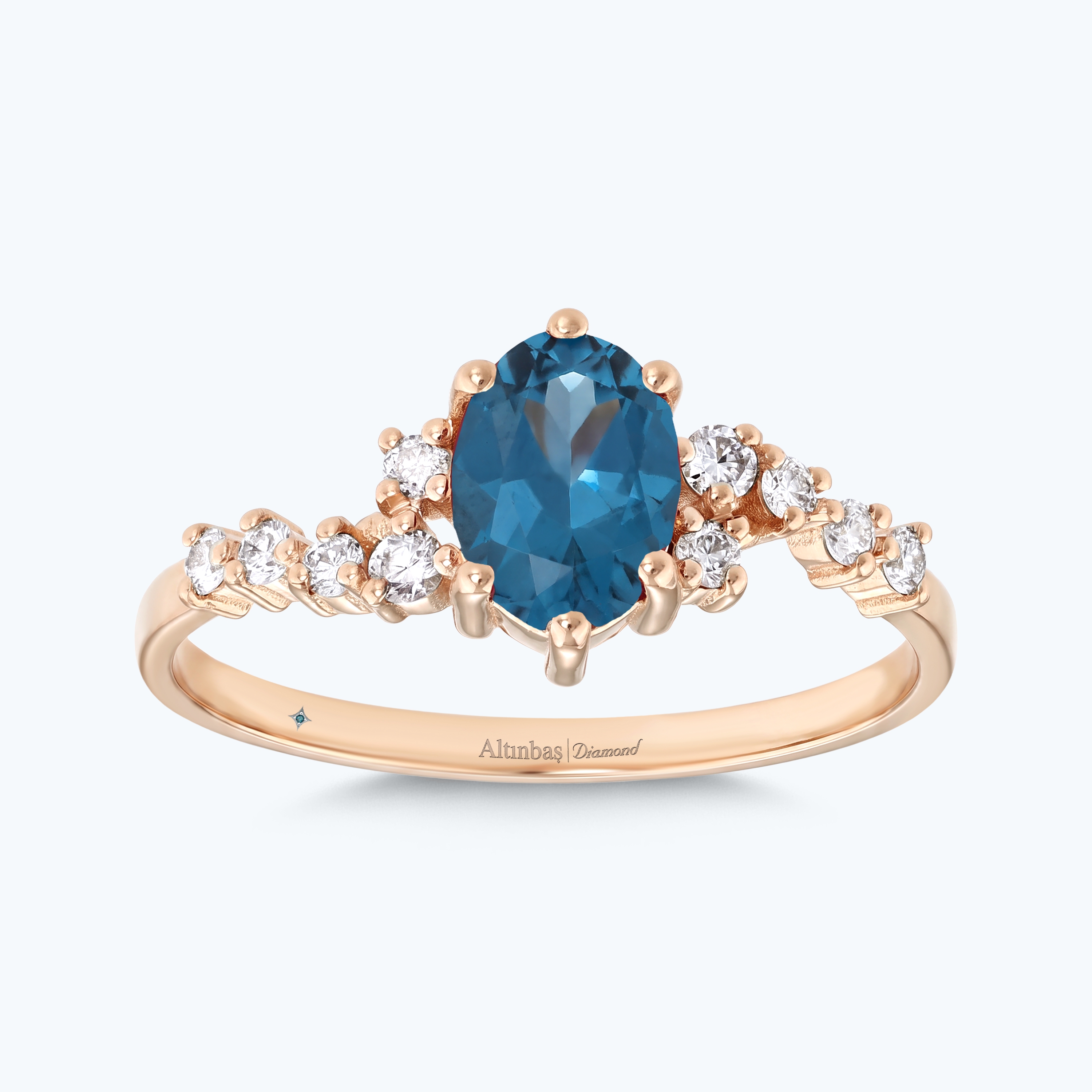 0.16 Karat Pırlanta Mavi Topaz Oval Yüzük