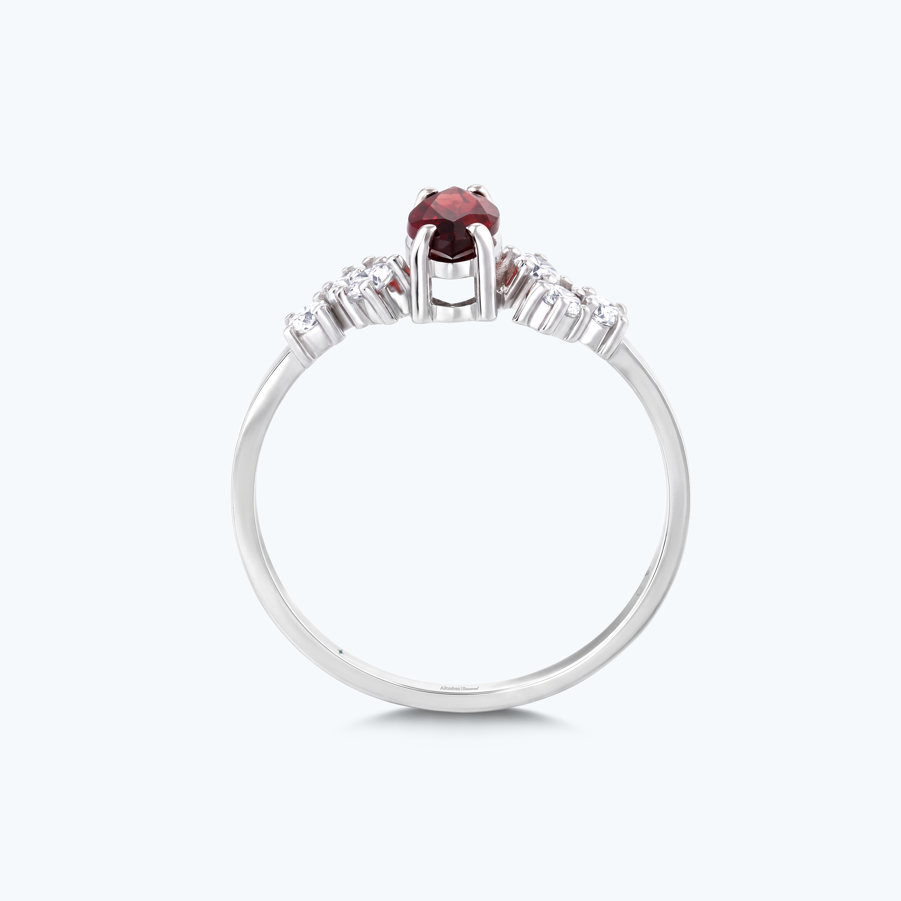 0.27 Karat Pırlanta Garnet Taşlı Markiz Yüzük