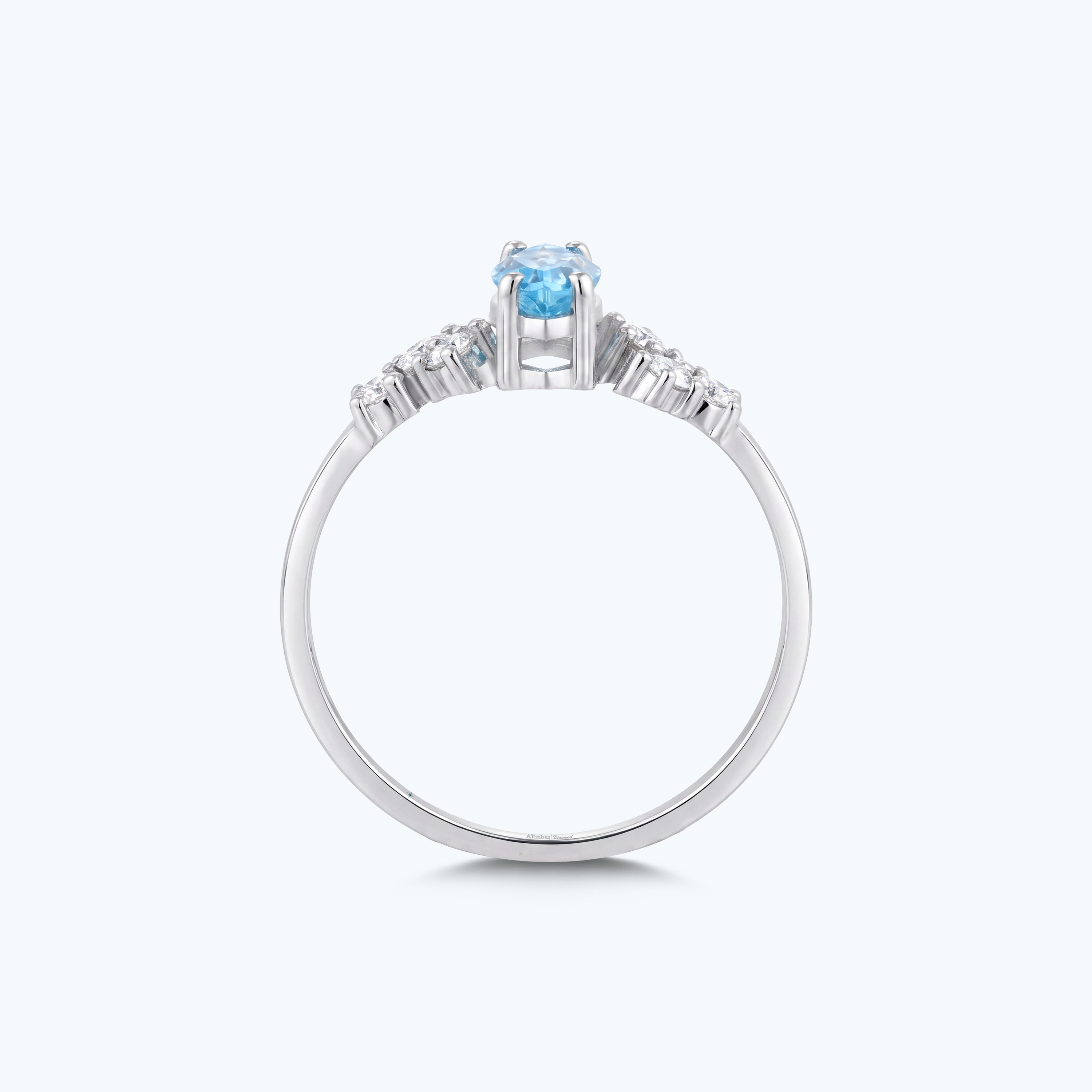 0.27 Karat Pırlanta Mavi Topaz Markiz Yüzük