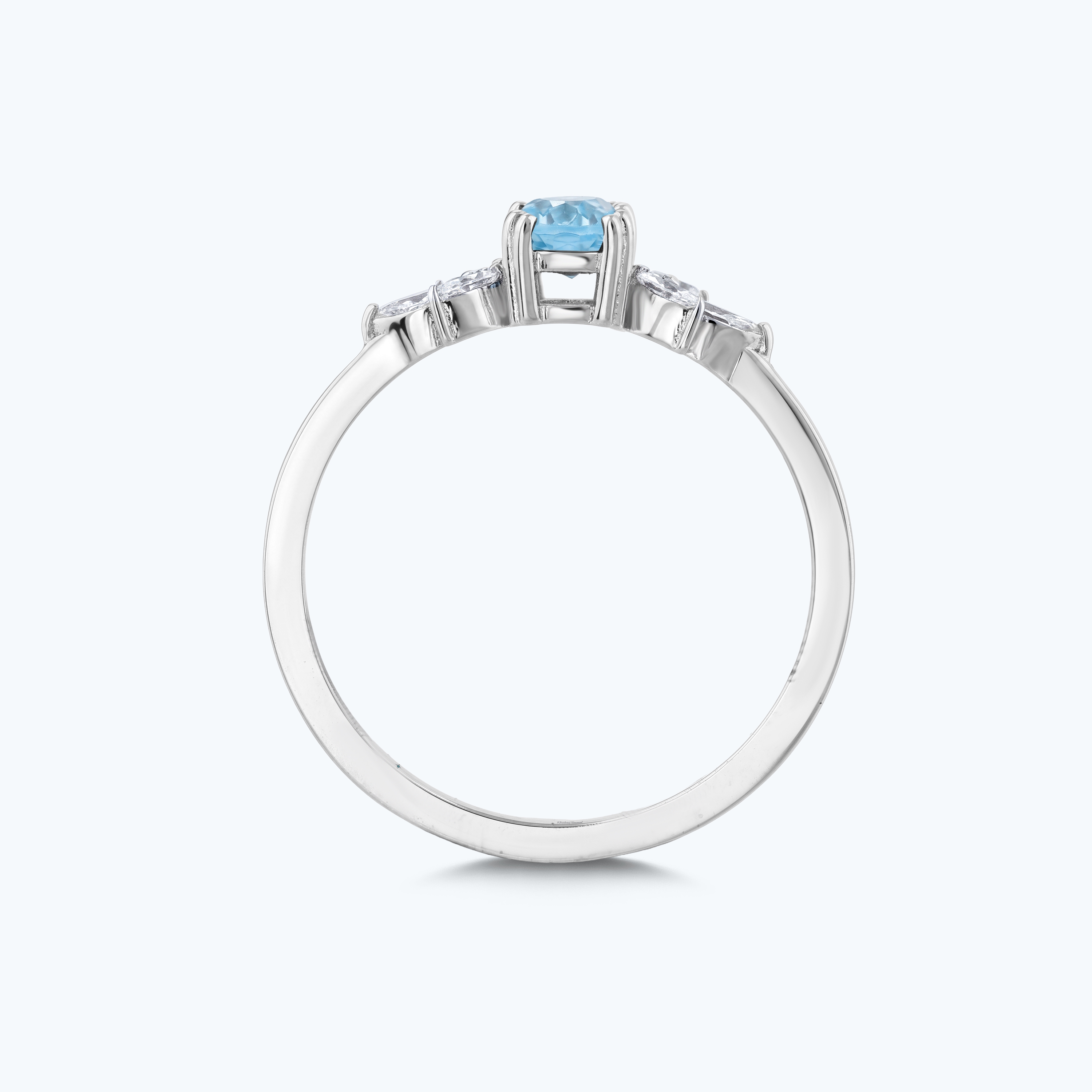 0.19 Karat Pırlanta Mavi Topaz Oval Yüzük