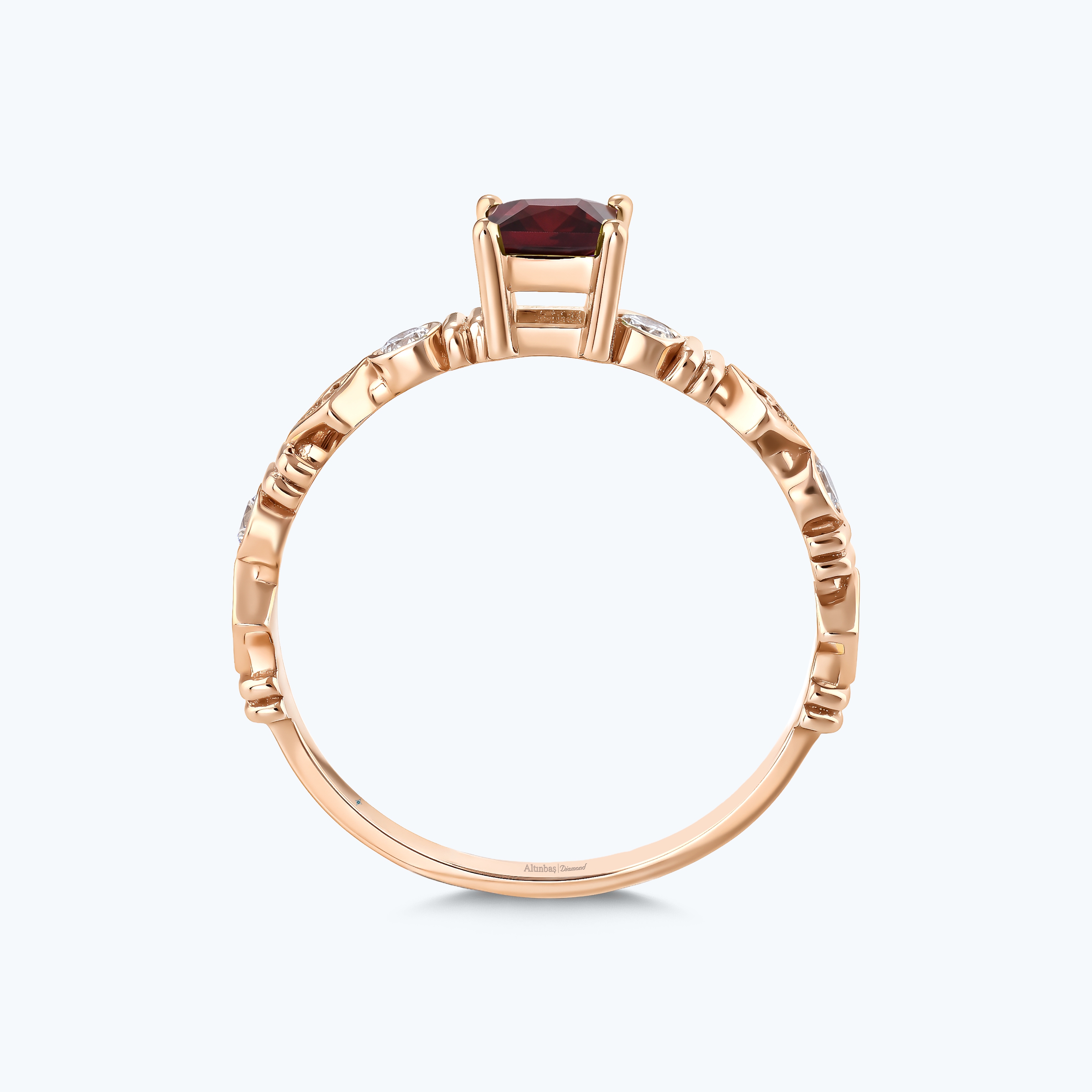 0.18 Karat Pırlanta Garnet Prenses Kesim Yüzük