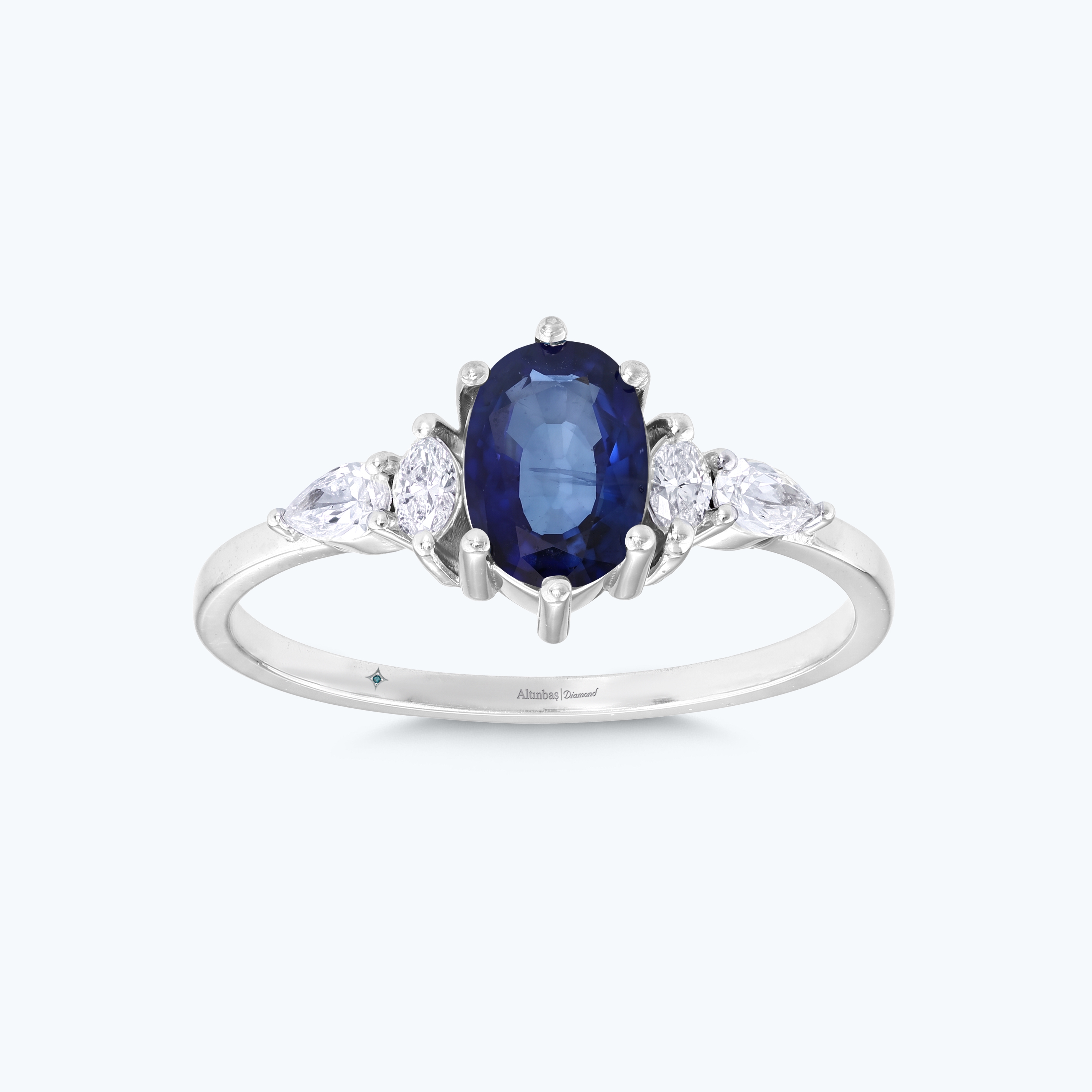0.20 Karat Pırlanta Safir Oval Yüzük