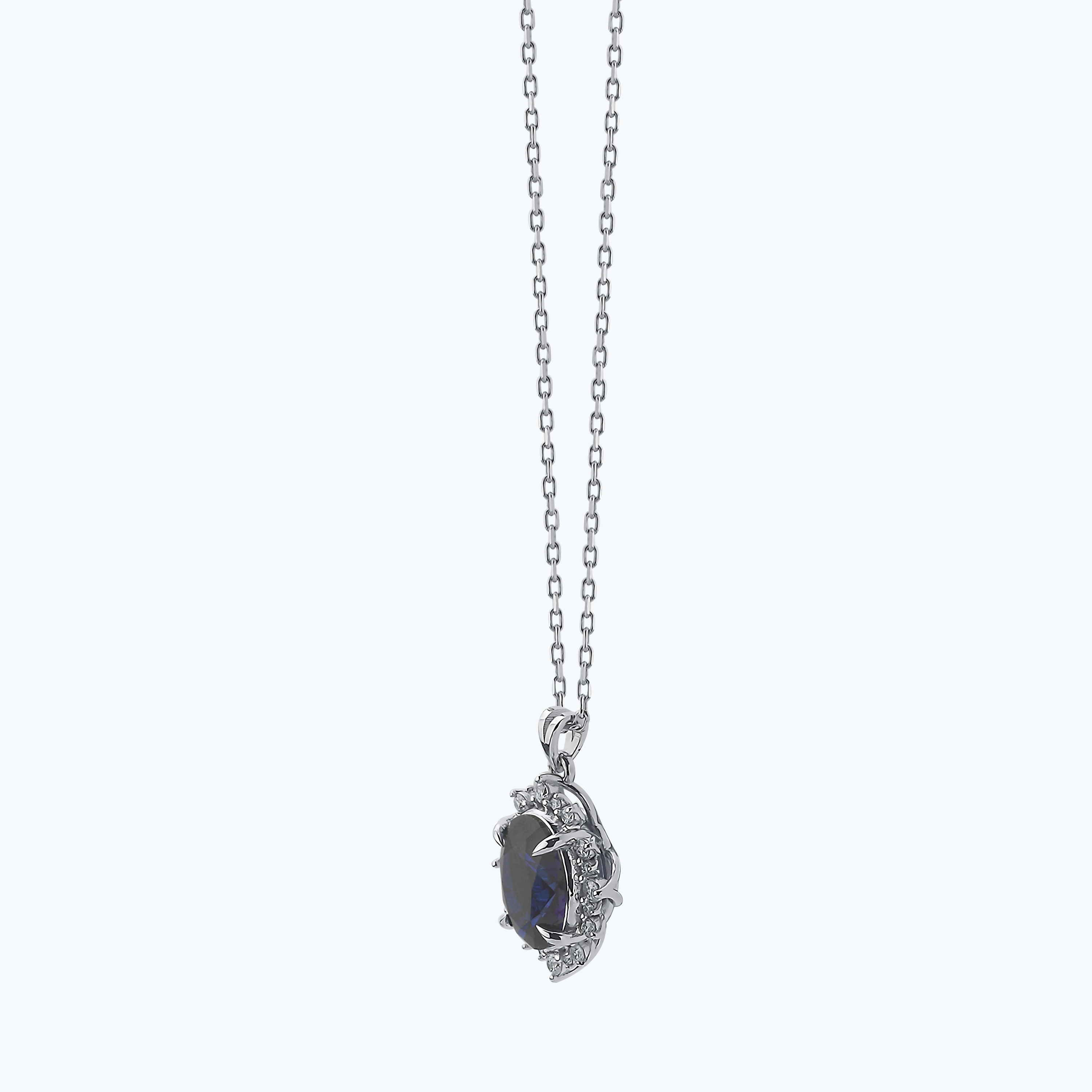 0.07 Karat Pırlanta Safir Oval Kolye