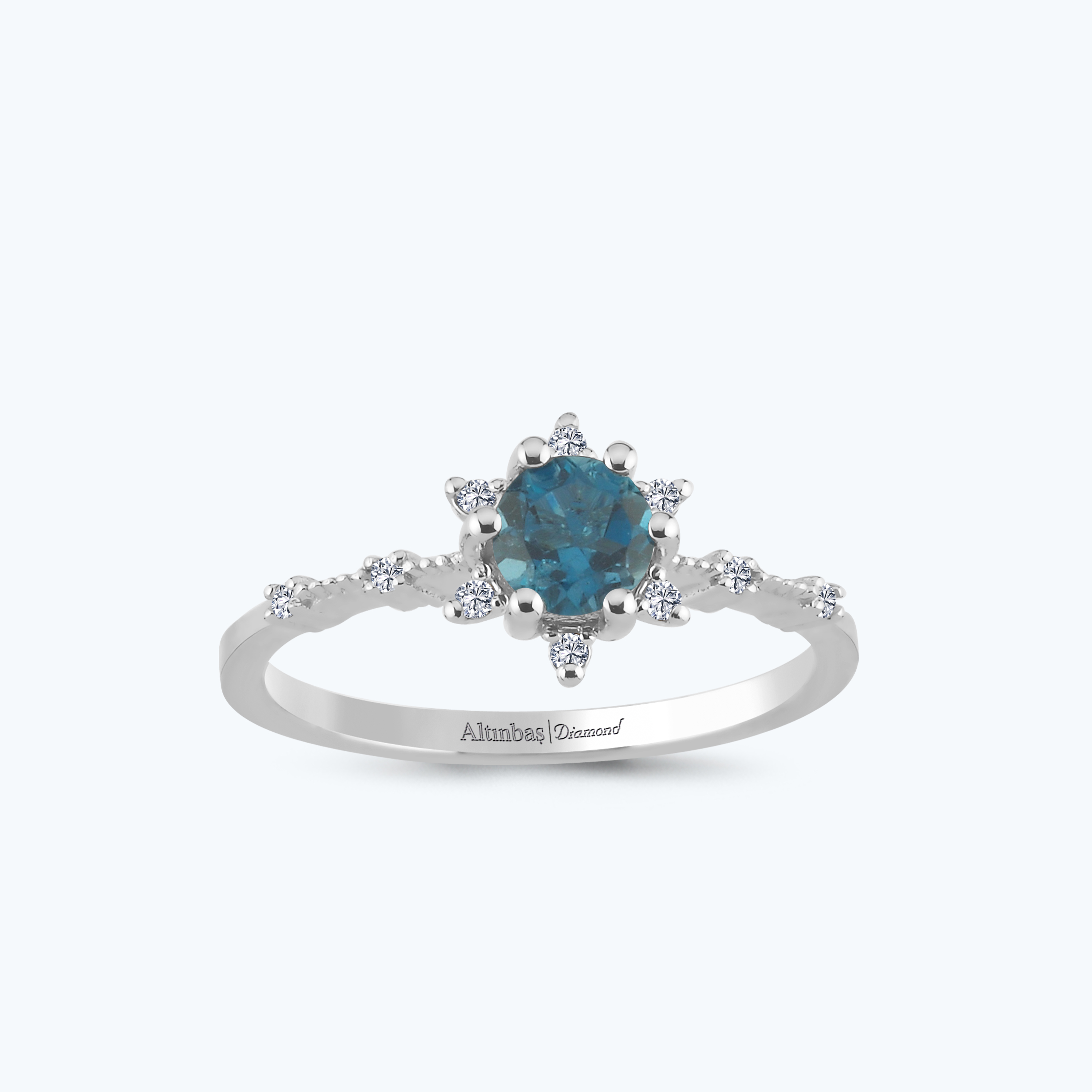0.06 Karat Pırlanta London Blue Topaz Yüzük