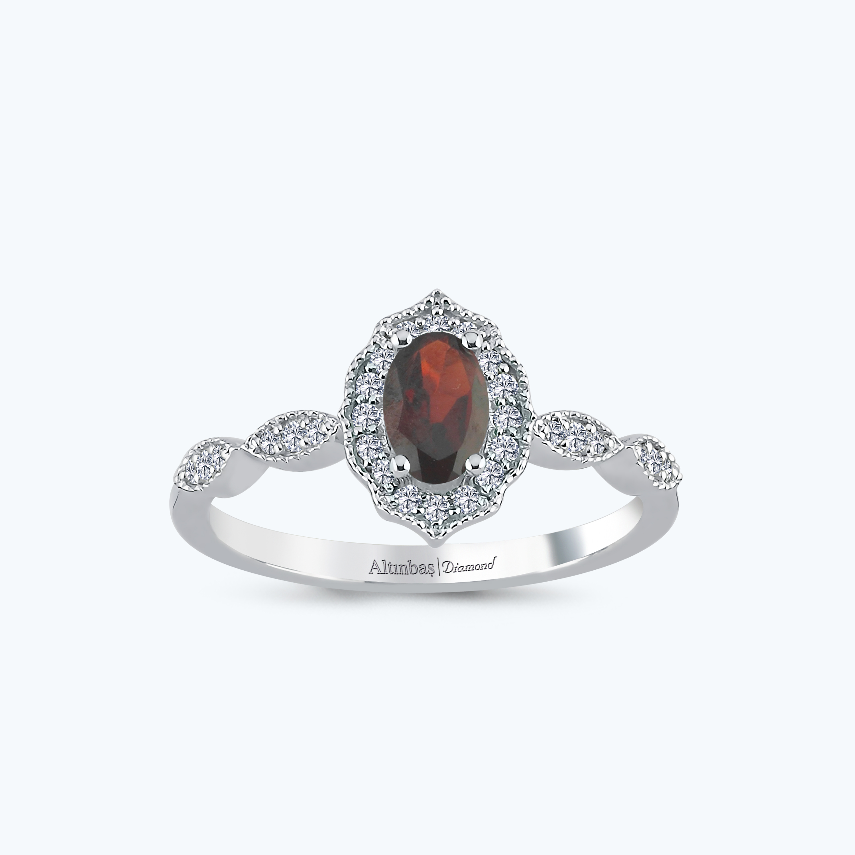 0.12 Karat Pırlanta Garnet Taşlı Oval Yüzük