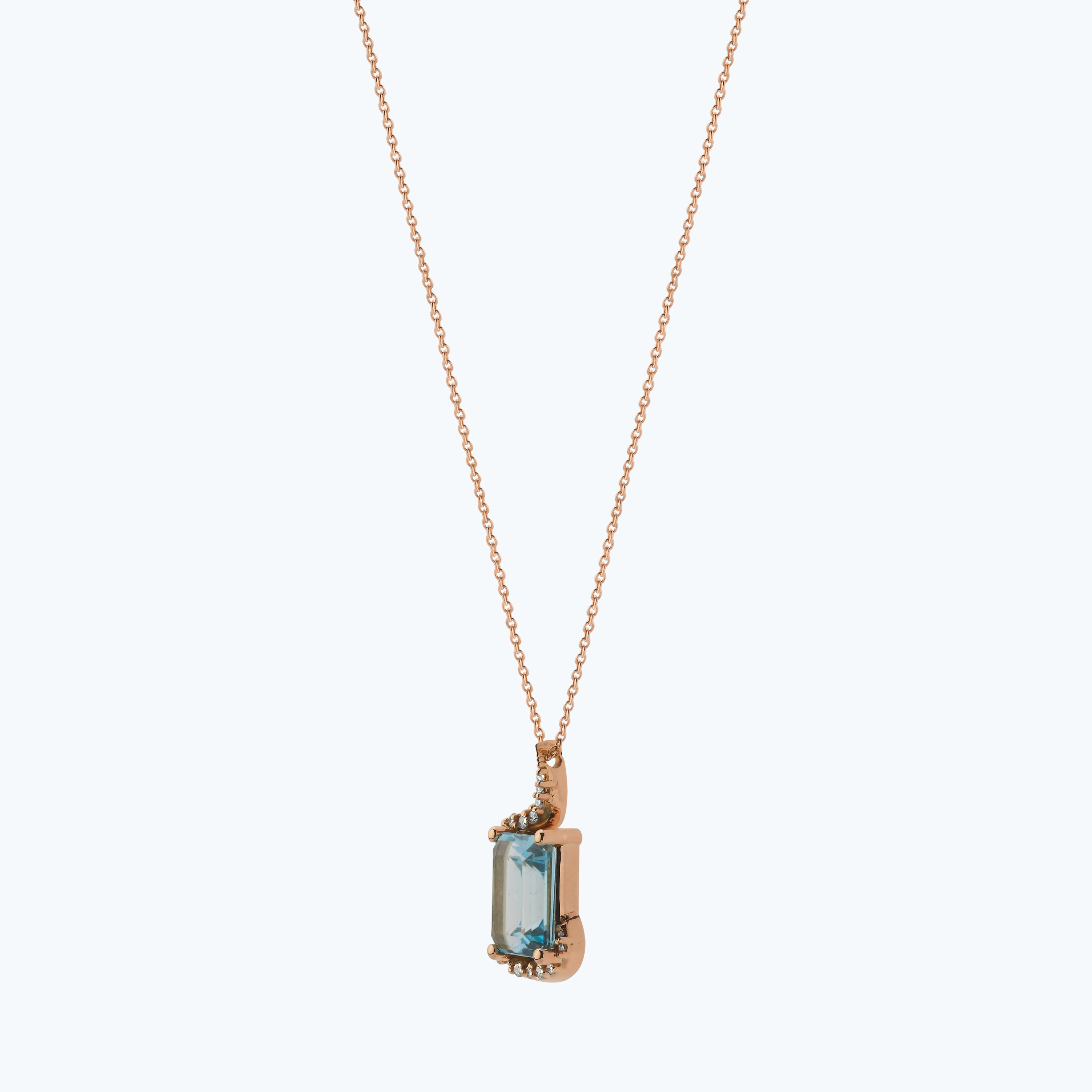 0.16 Karat Pırlanta Mavi Topaz Emerald Kesim Kolye